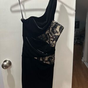 Elegant Black Lace One-Shoulder Dress